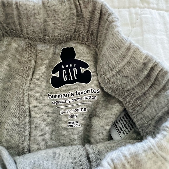 Gap shorts 6-12m - Picture 2 of 2